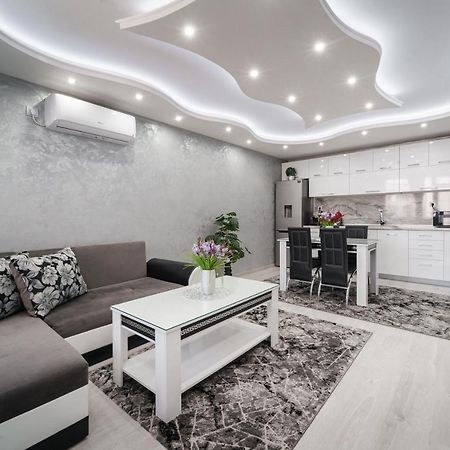 City Apartments - A Brand New Luxury & Comfy 2 Asenovgrad Eksteriør bilde