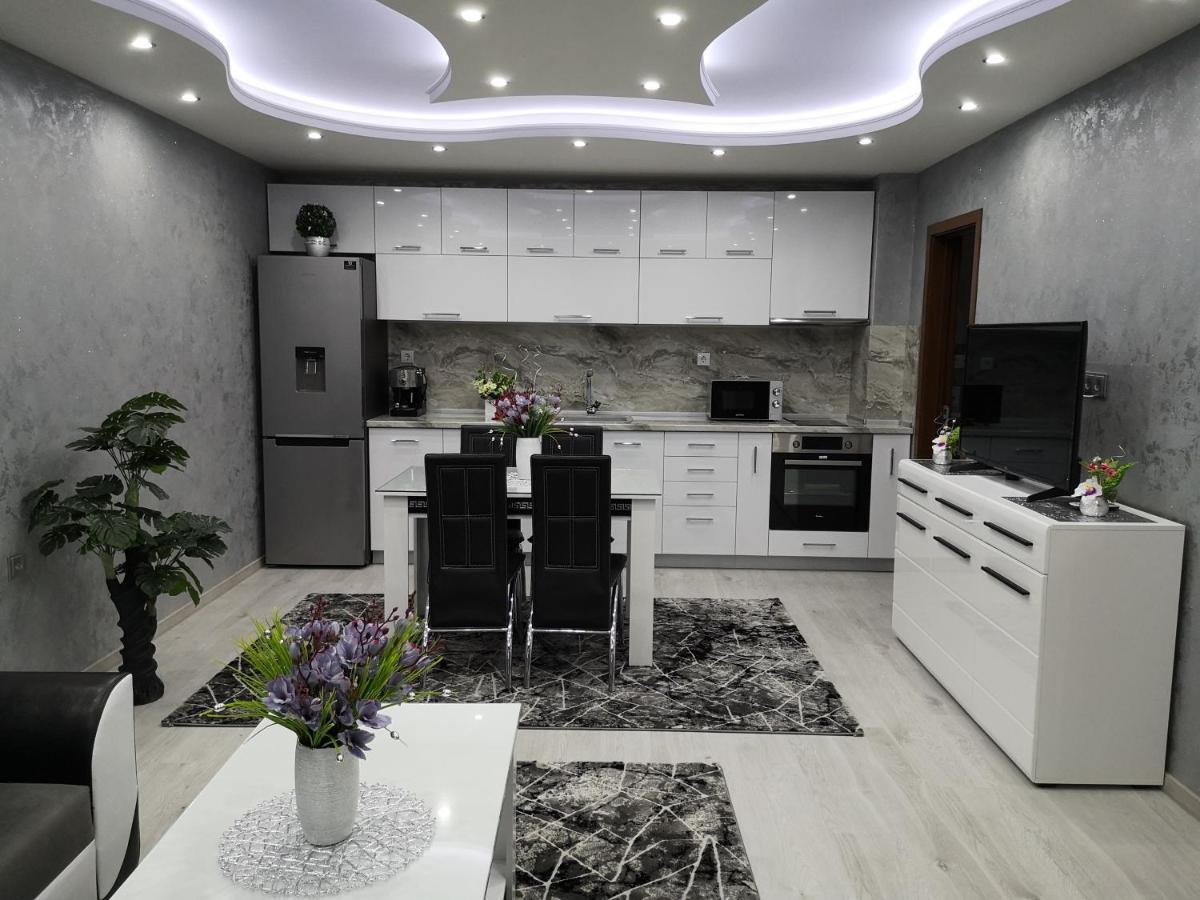 City Apartments - A Brand New Luxury & Comfy 2 Asenovgrad Eksteriør bilde