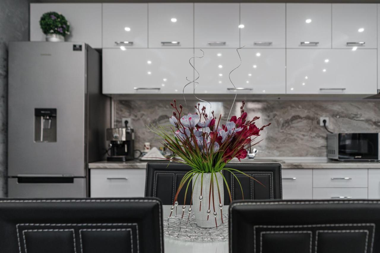 City Apartments - A Brand New Luxury & Comfy 2 Asenovgrad Eksteriør bilde